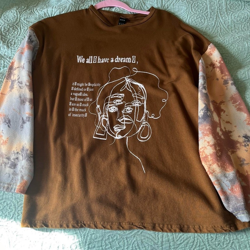 Graphic long sleeve top!